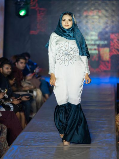 Adaa Bazaar Women’s Hijab – Elegant, Comfortable & Stylish Dress